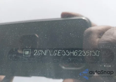 2017 Chevrolet Equinox Premier z USA, uszkodzony, nr VIN 2GNFLGE33H6235130